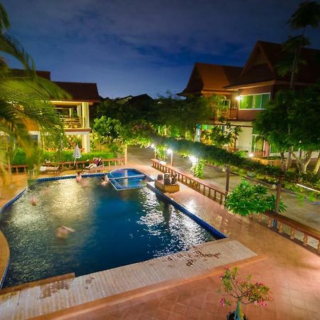 Avila Resort Pattaya Pantai Jomtien Bagian luar foto