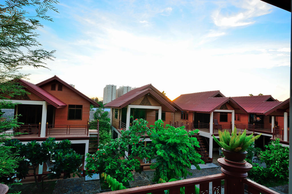 Avila Resort Pattaya Pantai Jomtien Bagian luar foto