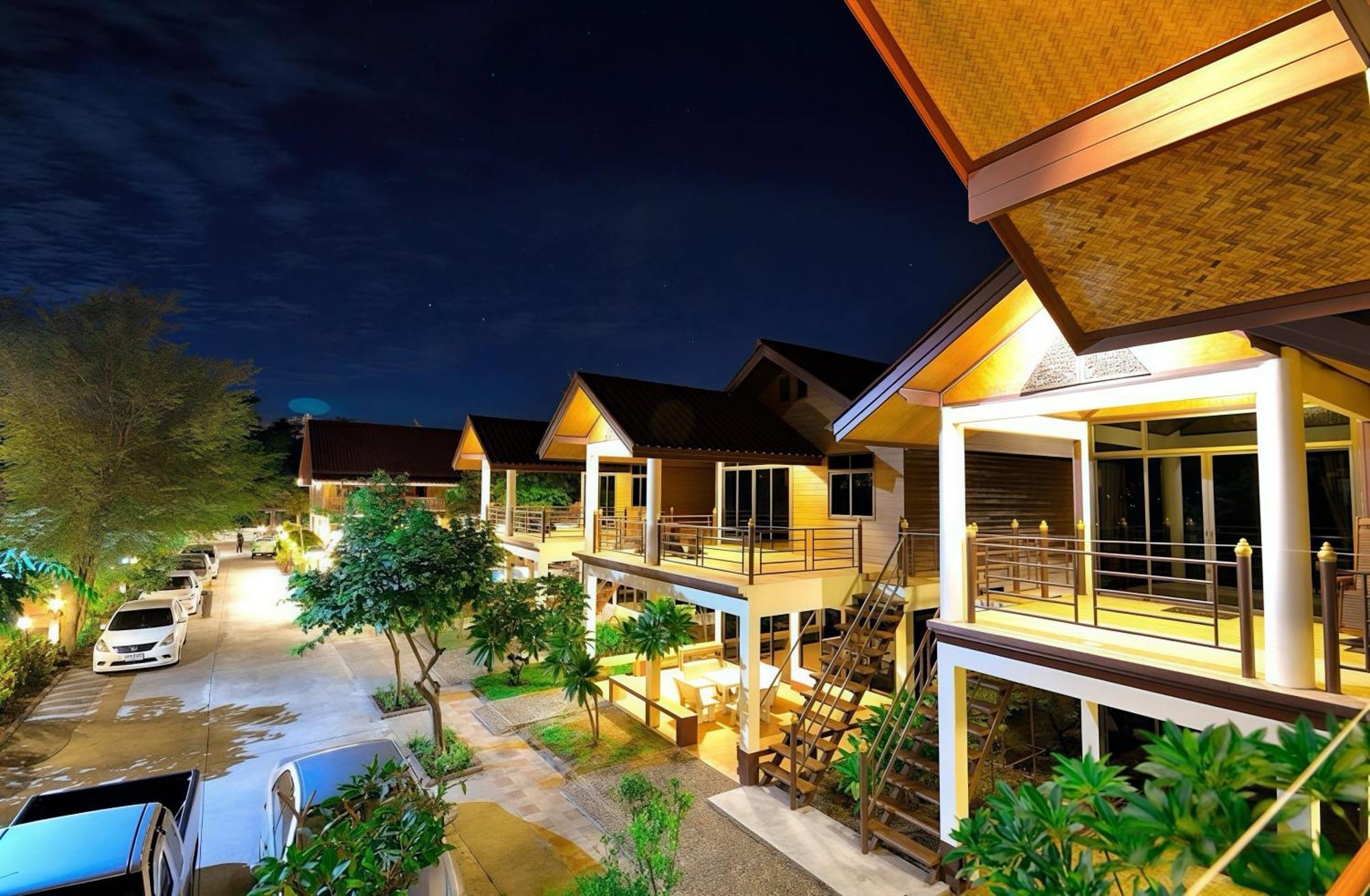 Avila Resort Pattaya Pantai Jomtien Bagian luar foto
