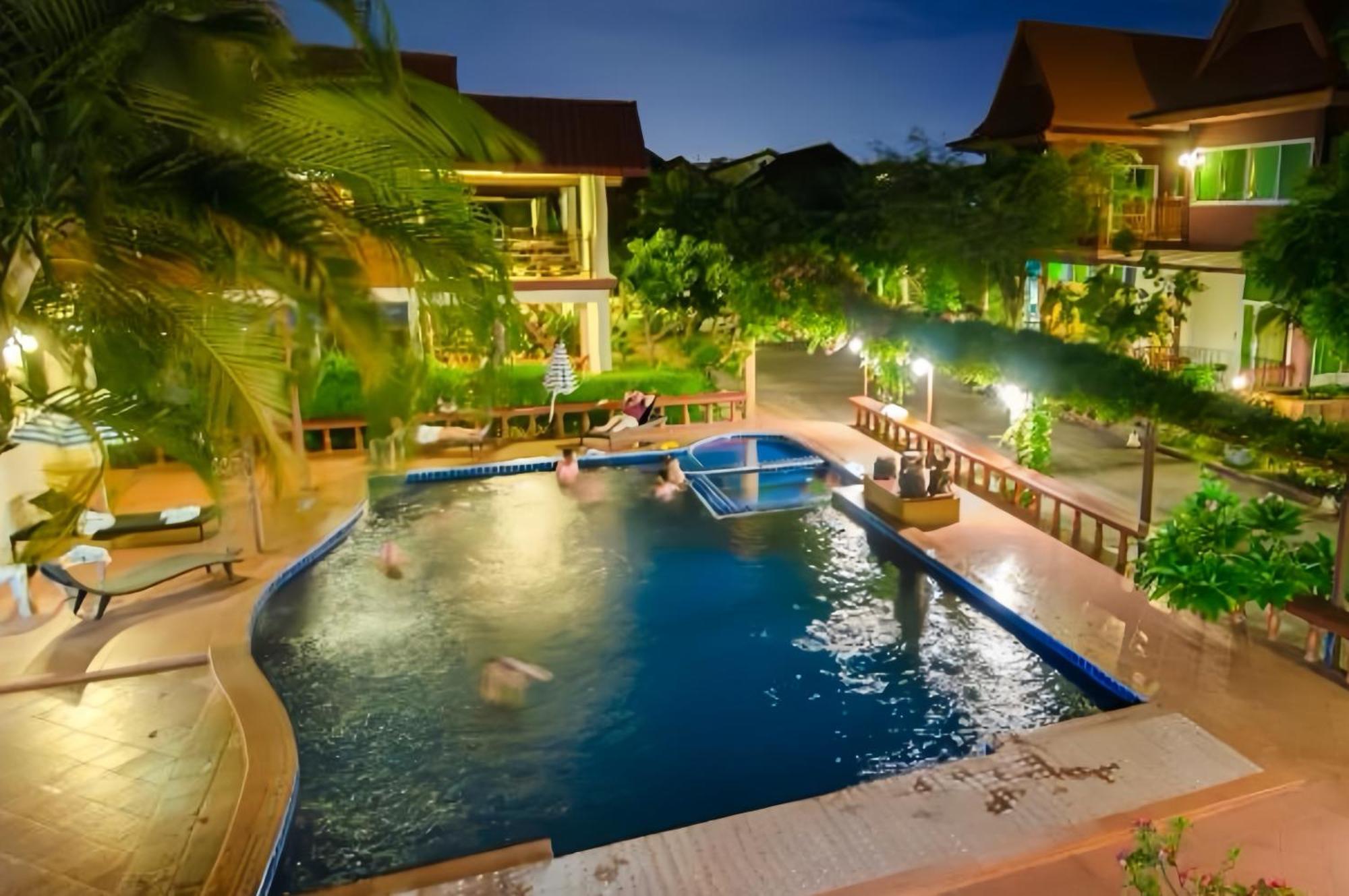 Avila Resort Pattaya Pantai Jomtien Bagian luar foto